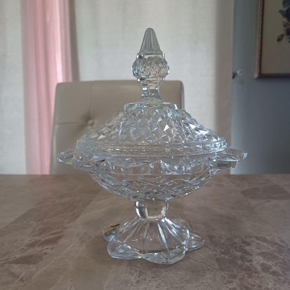 A Teleflora Gis Elegant Crystal Glass Candy Dish Bowl With Lid Decorative Accent